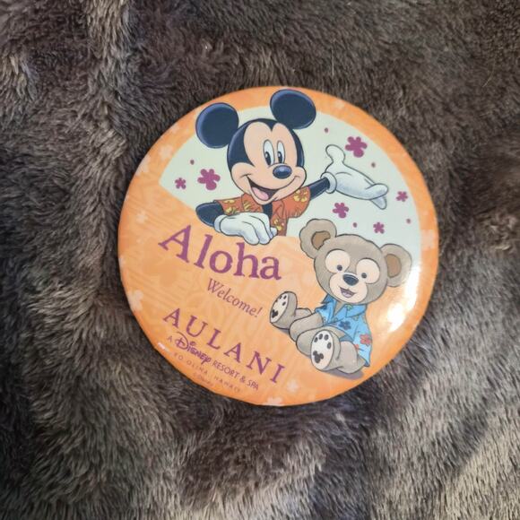 Disney Aulani Hawaii Aloha Welcome Mickey Mouse Duffy Button Can Badge - Picture 1 of 1